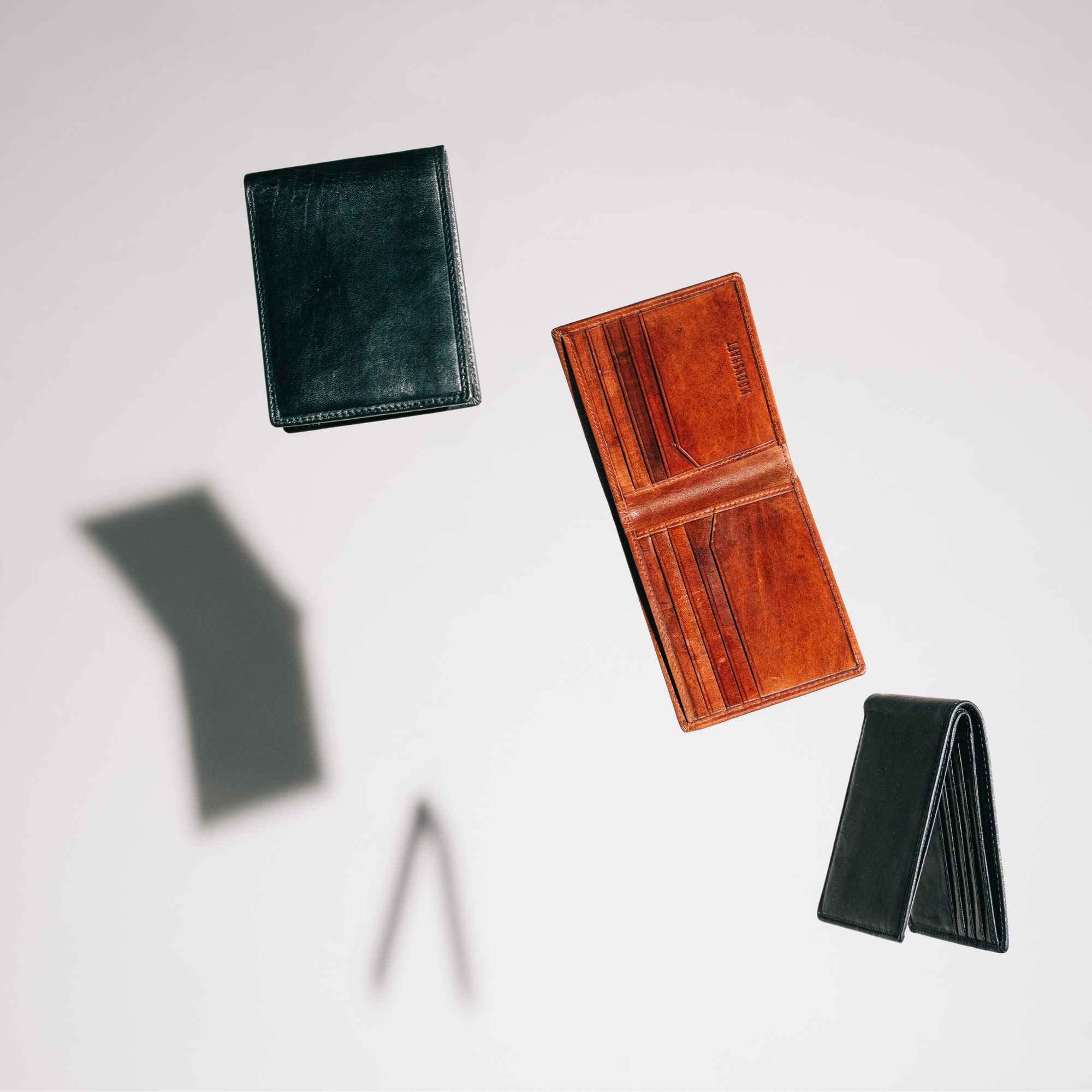 Slim bifold